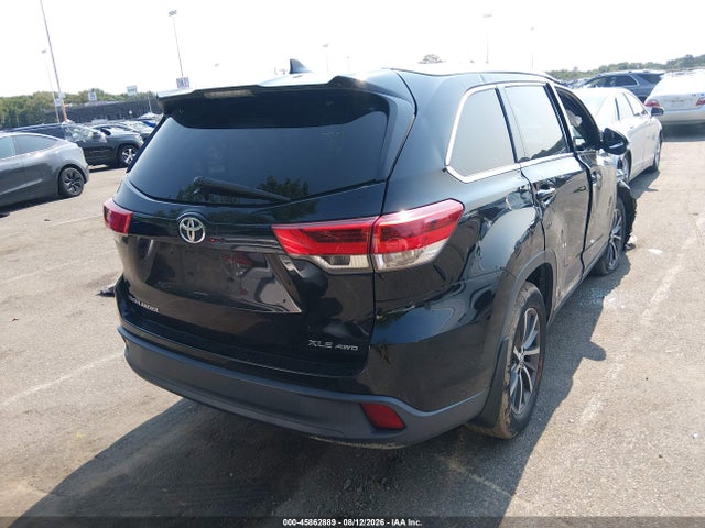 Aukcja sprzedaży 2018 Toyota Highlander Xle, vin: 5TDJZRFH8JS887311, numer aukcji: 45862889