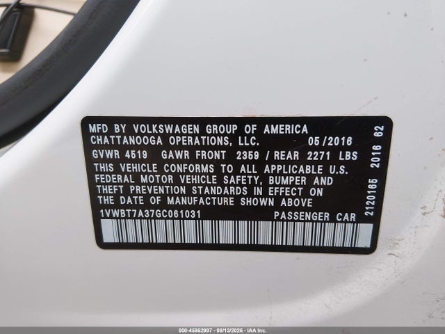 1VWBT7A37GC061031 Volkswagen Passat 1.8t Se