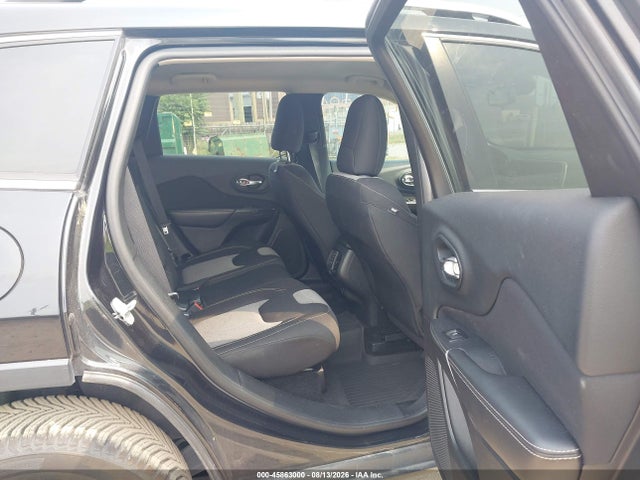45863000 :رقم المزاد ، 1C4PJLCS6EW106046 vin ، 2014 Jeep Cherokee Latitude مزاد بيع