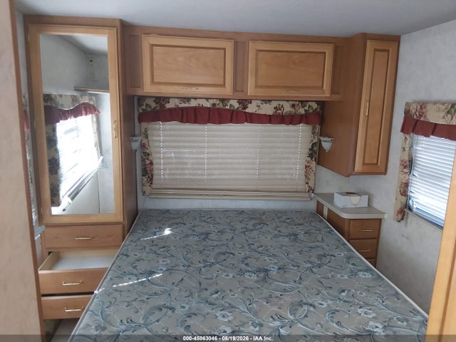 Aukcja sprzedaży 2000 Fleetwood Southwind, vin: 5B4LP37J5Y3321136, numer aukcji: 45863046
