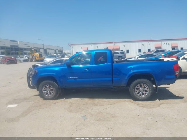 2017 Toyota Tacoma Sr5 V6 მანქანა იყიდება აუქციონზე, vin: 5TFSZ5AN6HX076282, აუქციონის ნომერი: 45863092