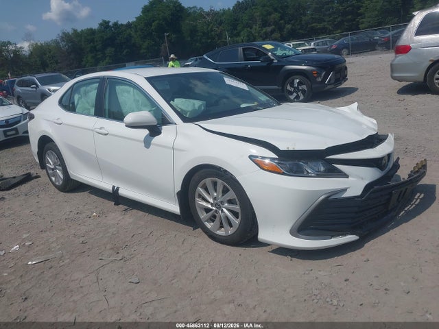45863112 :رقم المزاد ، 4T1C11AK5PU172331 vin ، 2023 Toyota Camry Le مزاد بيع
