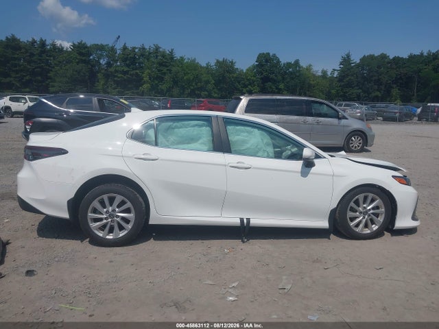 45863112 :رقم المزاد ، 4T1C11AK5PU172331 vin ، 2023 Toyota Camry Le مزاد بيع