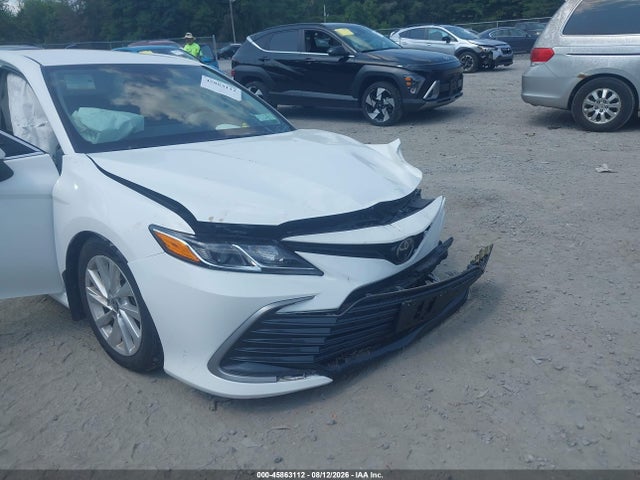 45863112 :رقم المزاد ، 4T1C11AK5PU172331 vin ، 2023 Toyota Camry Le مزاد بيع