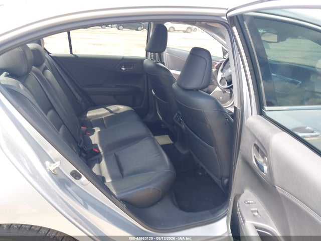 45863120 :رقم المزاد ، 1HGCR3F94HA015151 vin ، 2017 Honda Accord Touring V6 مزاد بيع