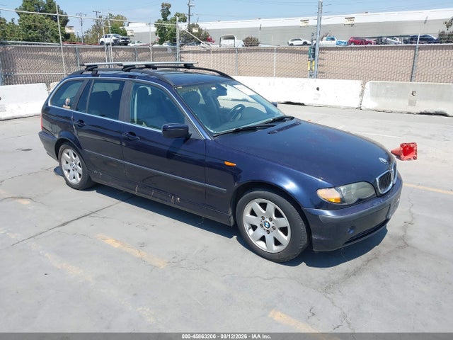 45863200 :رقم المزاد ، WBAAX134X3PJ00541 vin ، 2003 Bmw 325it مزاد بيع