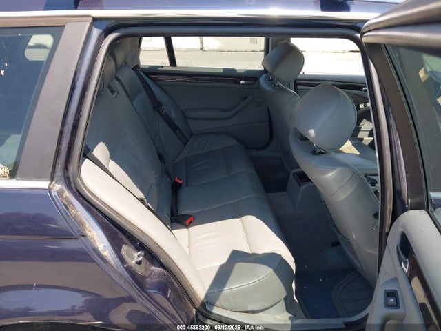 45863200 :رقم المزاد ، WBAAX134X3PJ00541 vin ، 2003 Bmw 325it مزاد بيع