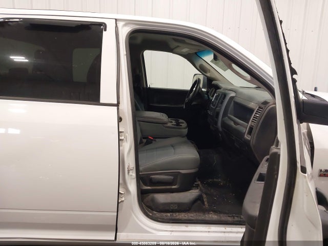 Продажа на аукционе авто 2017 Ram 2500 Tradesman  4x4 6'4 Box, vin: 3C6UR5CJ0HG589722, номер лота: 45863209