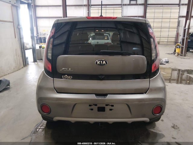 KIA SOUL + 2019 KNDJP3A5XK7651982 Image 17