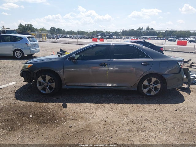 45863261 :رقم المزاد ، 4T1BF1FK7EU442517 vin ، 2014 Toyota Camry Se Sport مزاد بيع