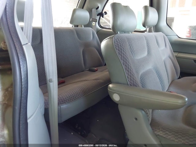 Продаж на аукціоні авто 2000 Dodge Caravan, vin: 2B4FP25B8YR708460, номер лоту: 45863265