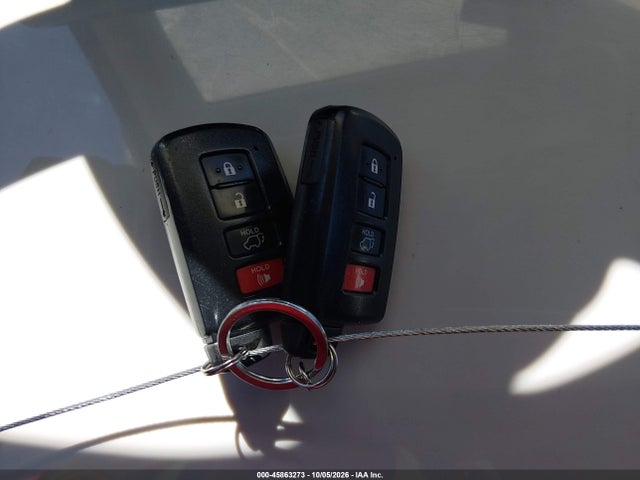 45863273 :رقم المزاد ، 5TDJKRFH3GS308366 vin ، 2016 Toyota Highlander Xle V6 مزاد بيع