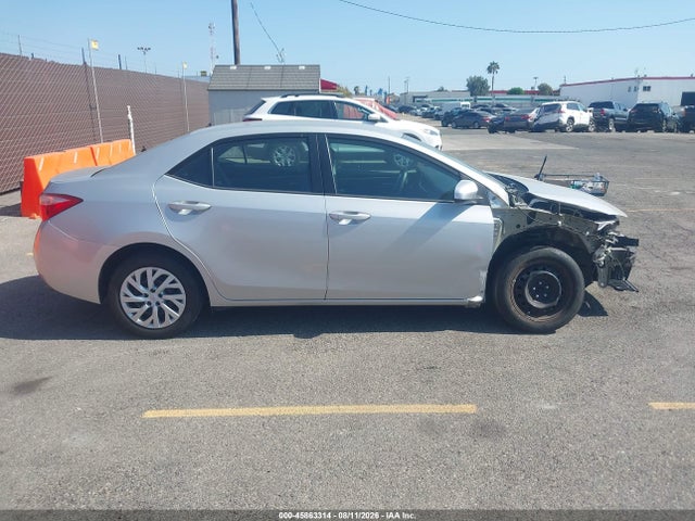 Toyota COROLLA LE 2018 5YFBURHE8JP844778 Image 14