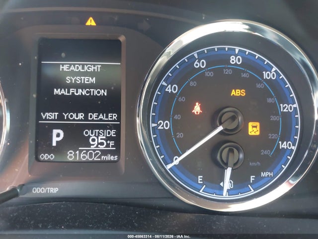 Toyota COROLLA LE 2018 5YFBURHE8JP844778 Image 7