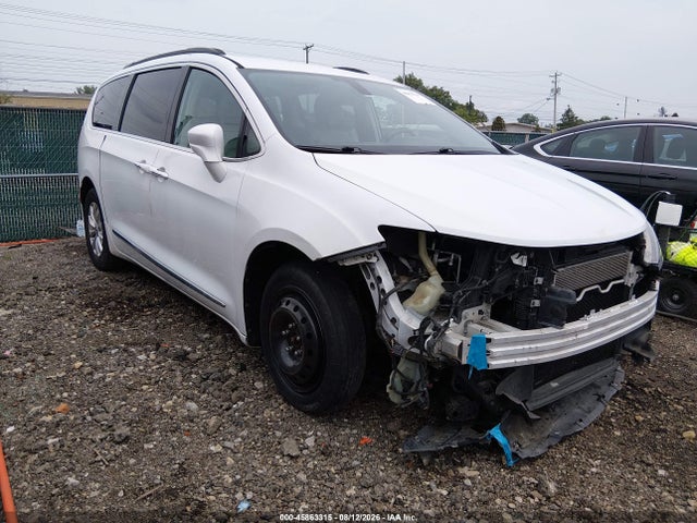 45863315 :رقم المزاد ، 2C4RC1BG2HR569139 vin ، 2017 Chrysler Pacifica Touring-l مزاد بيع