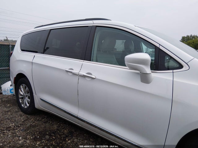 Aukcja sprzedaży 2017 Chrysler Pacifica Touring-l, vin: 2C4RC1BG2HR569139, numer aukcji: 45863315