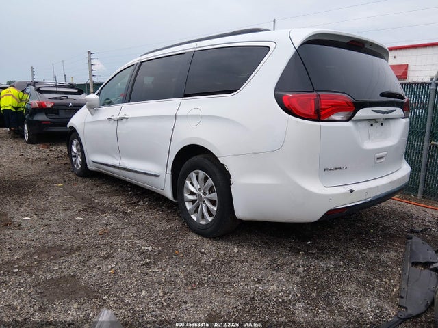 Aukcja sprzedaży 2017 Chrysler Pacifica Touring-l, vin: 2C4RC1BG2HR569139, numer aukcji: 45863315
