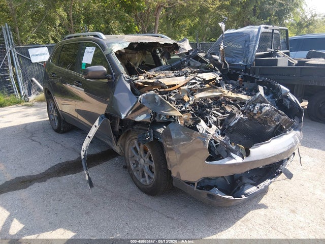 45863447 :رقم المزاد ، 1C4PJMCS5FW568315 vin ، 2015 Jeep Cherokee Latitude مزاد بيع