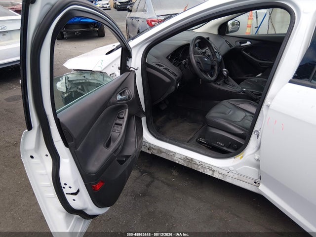Ford FOCUS SE 2016 1FADP3F29GL351477 Image 5