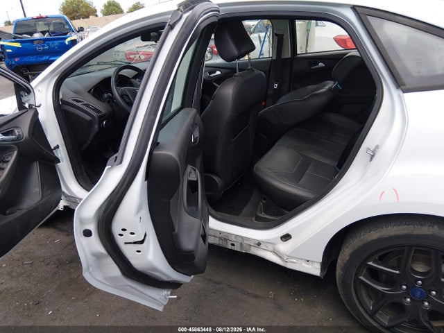 Ford FOCUS SE 2016 1FADP3F29GL351477 Image 8