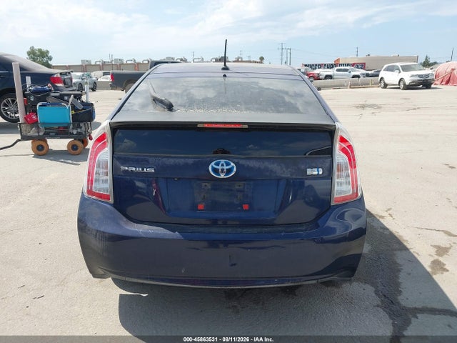 Toyota Prius Four 2014 JTDKN3DU7E1765068 Image 16