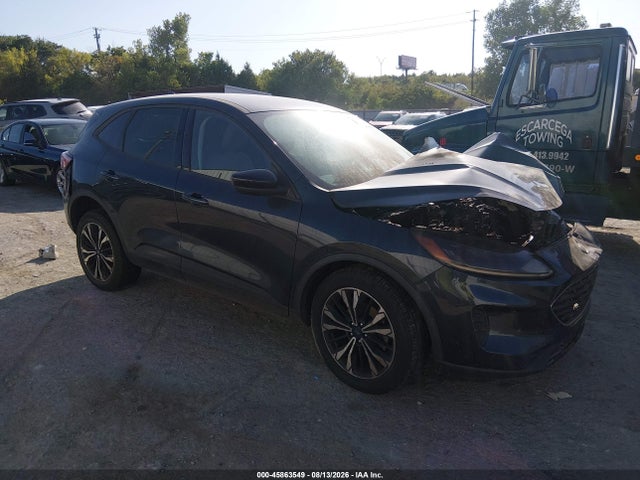 45863549 :رقم المزاد ، 1FMCU0G64NUB37448 vin ، 2022 Ford Escape Se مزاد بيع