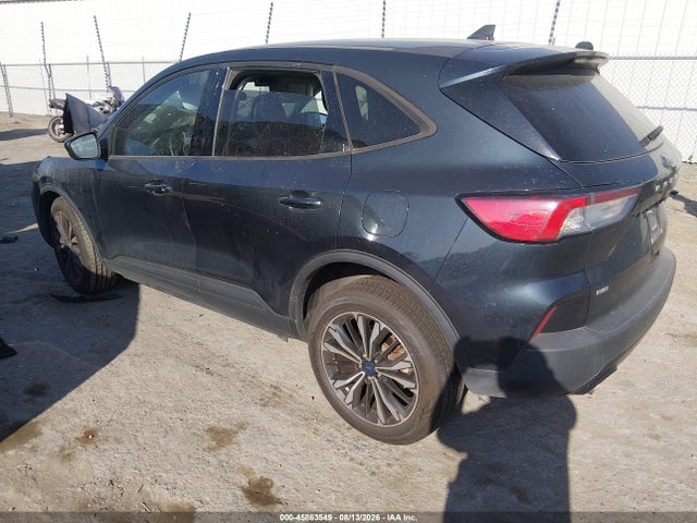 45863549 :رقم المزاد ، 1FMCU0G64NUB37448 vin ، 2022 Ford Escape Se مزاد بيع
