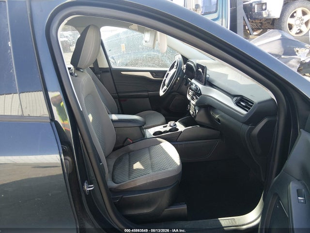 45863549 :رقم المزاد ، 1FMCU0G64NUB37448 vin ، 2022 Ford Escape Se مزاد بيع