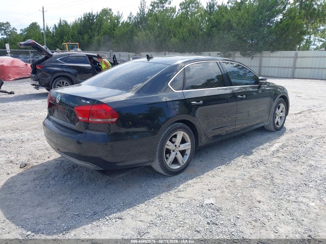 1VWBS7A30EC083078 Volkswagen Passat 1.8t Se