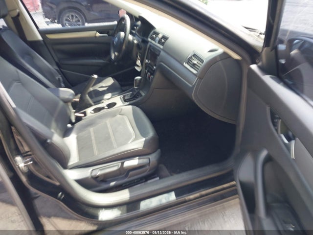 1VWBS7A30EC083078 Volkswagen Passat 1.8t Se