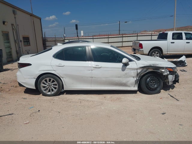 4T1C11AK5NU678870 Toyota CAMRY LE