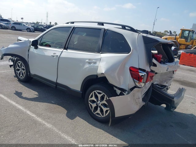 Subaru Forester Premium 2024 JF2SKADC4RH511286 Image 3
