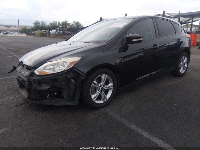 Ford FOCUS SE 2014 1FADP3K29EL374745 Image 2