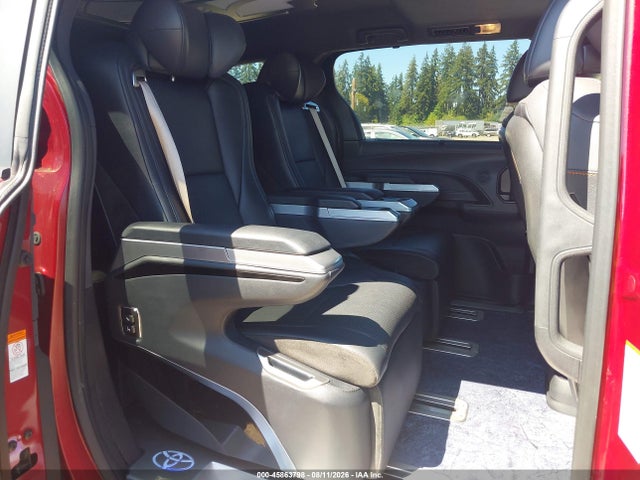 5TDDRKEC4RS183645 Toyota Sienna Xse