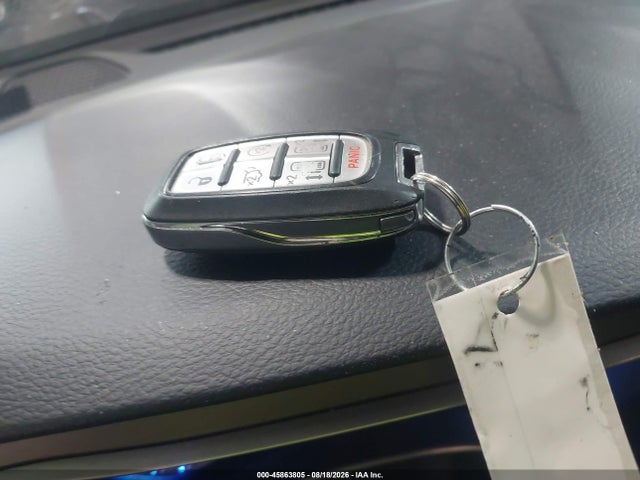 45863805 :رقم المزاد ، 2C4RC1DG9MR524268 vin ، 2021 Chrysler Voyager Lxi مزاد بيع