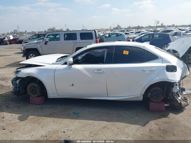 Lexus IS 300 2019 JTHBA1D29K5085481 Image 14