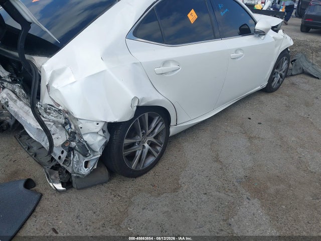 Lexus IS 300 2019 JTHBA1D29K5085481 Image 19