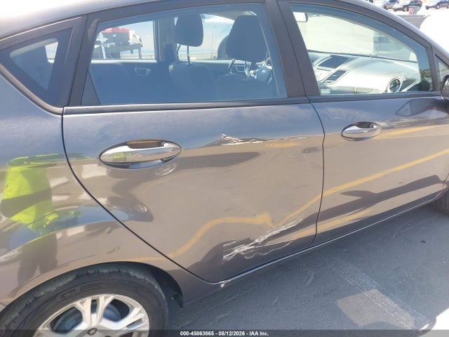 Ford FIESTA SE 2016 3FADP4EJ9GM111925 Image 6