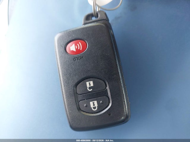 Продажа на аукционе авто 2014 Toyota Prius V Three, vin: JTDZN3EU9E3295160, номер лота: 45863888