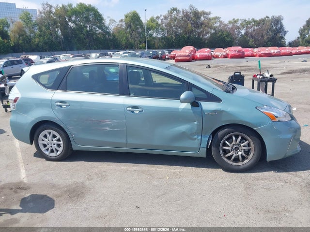 Продажа на аукционе авто 2014 Toyota Prius V Three, vin: JTDZN3EU9E3295160, номер лота: 45863888