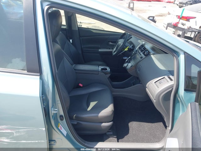 Продажа на аукционе авто 2014 Toyota Prius V Three, vin: JTDZN3EU9E3295160, номер лота: 45863888