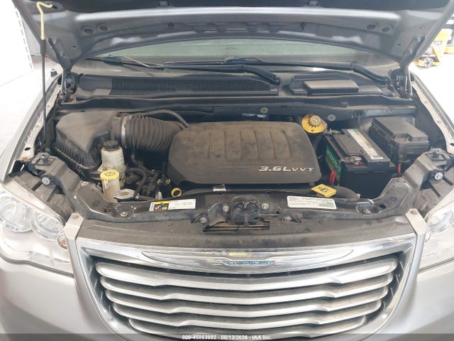 Продажа на аукционе авто 2016 Chrysler Town & Country Touring, vin: 2C4RC1BG4GR240229, номер лота: 45863892