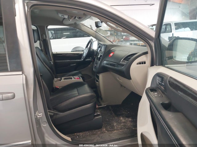 Продажа на аукционе авто 2016 Chrysler Town & Country Touring, vin: 2C4RC1BG4GR240229, номер лота: 45863892