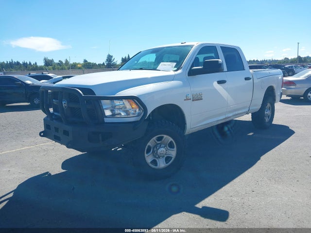 3C63R3CL4HG717400 RAM 3500 Tradesman 4x4 6&#039;4 Box