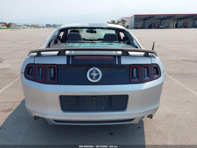45863927 :رقم المزاد ، 1ZVBP8CF1B5164329 vin ، 2011 Ford Mustang Gt Premium مزاد بيع