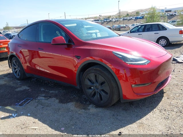 2024 Tesla Model Y Long Range Dual Motor All-wheel Drive მანქანა იყიდება აუქციონზე, vin: 7SAYGAEE7RF110831, აუქციონის ნომერი: 45863981