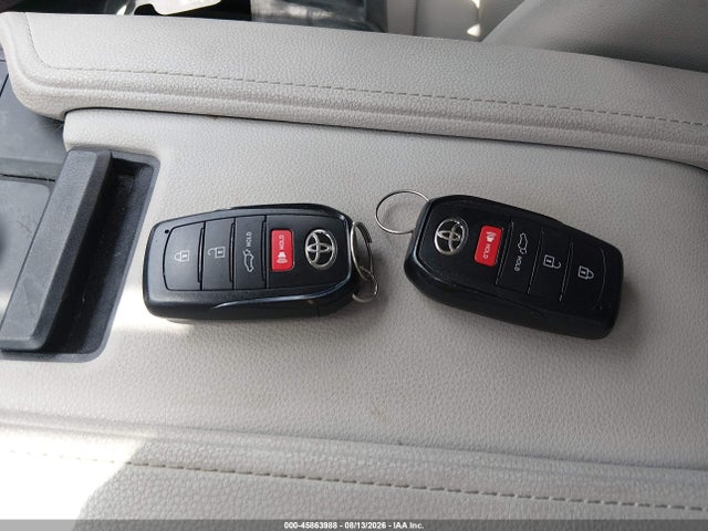 Toyota Grand Highlander Xle 2024 5TDAAAA54RS011062 Image 11