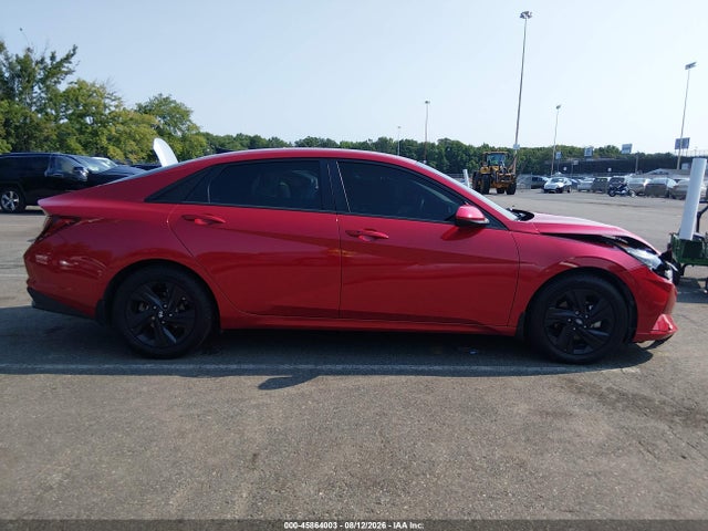 Продажа на аукционе авто 2022 Hyundai Elantra Sel, vin: 5NPLM4AG3NH058893, номер лота: 45864003