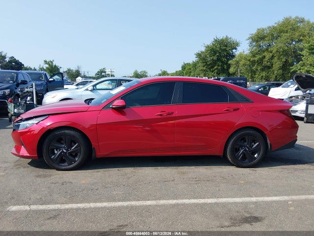 Продажа на аукционе авто 2022 Hyundai Elantra Sel, vin: 5NPLM4AG3NH058893, номер лота: 45864003