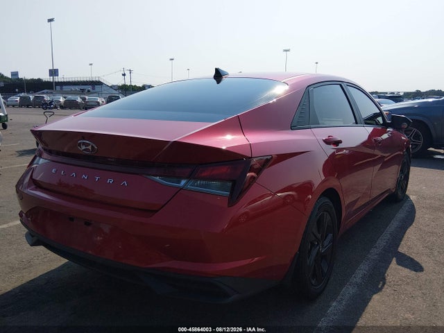 Продажа на аукционе авто 2022 Hyundai Elantra Sel, vin: 5NPLM4AG3NH058893, номер лота: 45864003